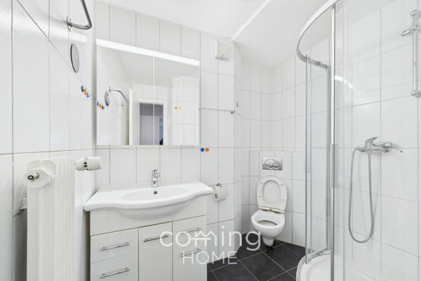 Sonnige 3.5-Zimmerwohnung mit Balkon und Bergsicht in ruhiger Lage 12