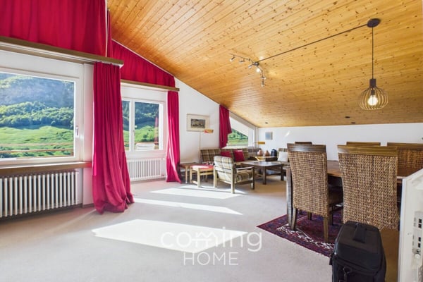 Sonnige 1.5 Zimmer-Dachwohnung in Leukerbad mit Bergsicht 2