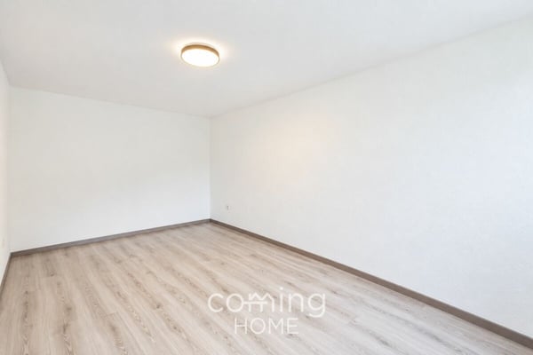 Charmante Haushälfte mit drei Wohneinheiten im Saastal. 3