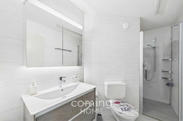 Renovierte 2.5 Zimmerwohnung in Naters mit sonnigem Balkon und Bergsicht 7