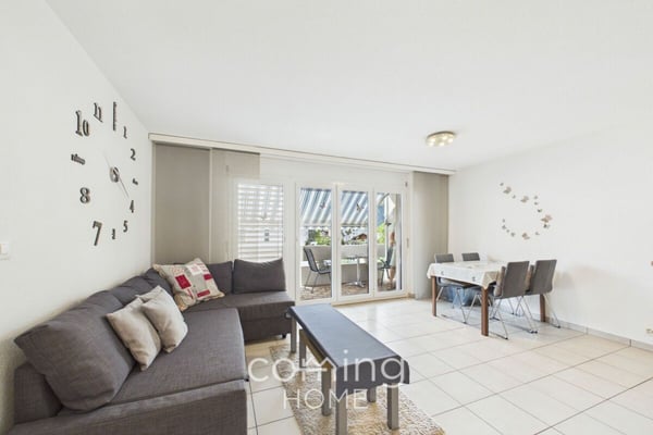 Renovierte 2.5 Zimmerwohnung in Naters mit sonnigem Balkon und Bergsicht 3