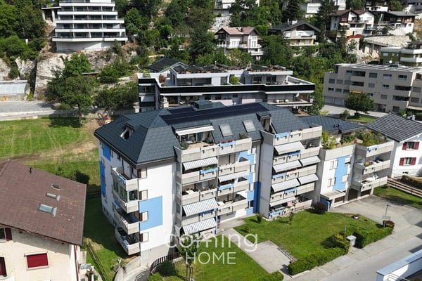 Renovierte 2.5 Zimmerwohnung in Naters mit sonnigem Balkon und Bergsicht 1