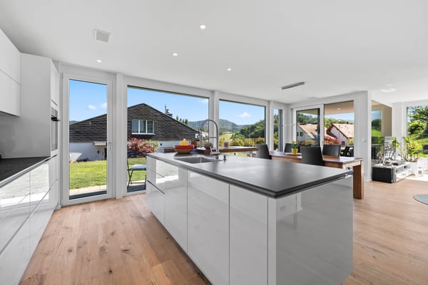 Exklusives Wohnen mit Pool und Panorama 7