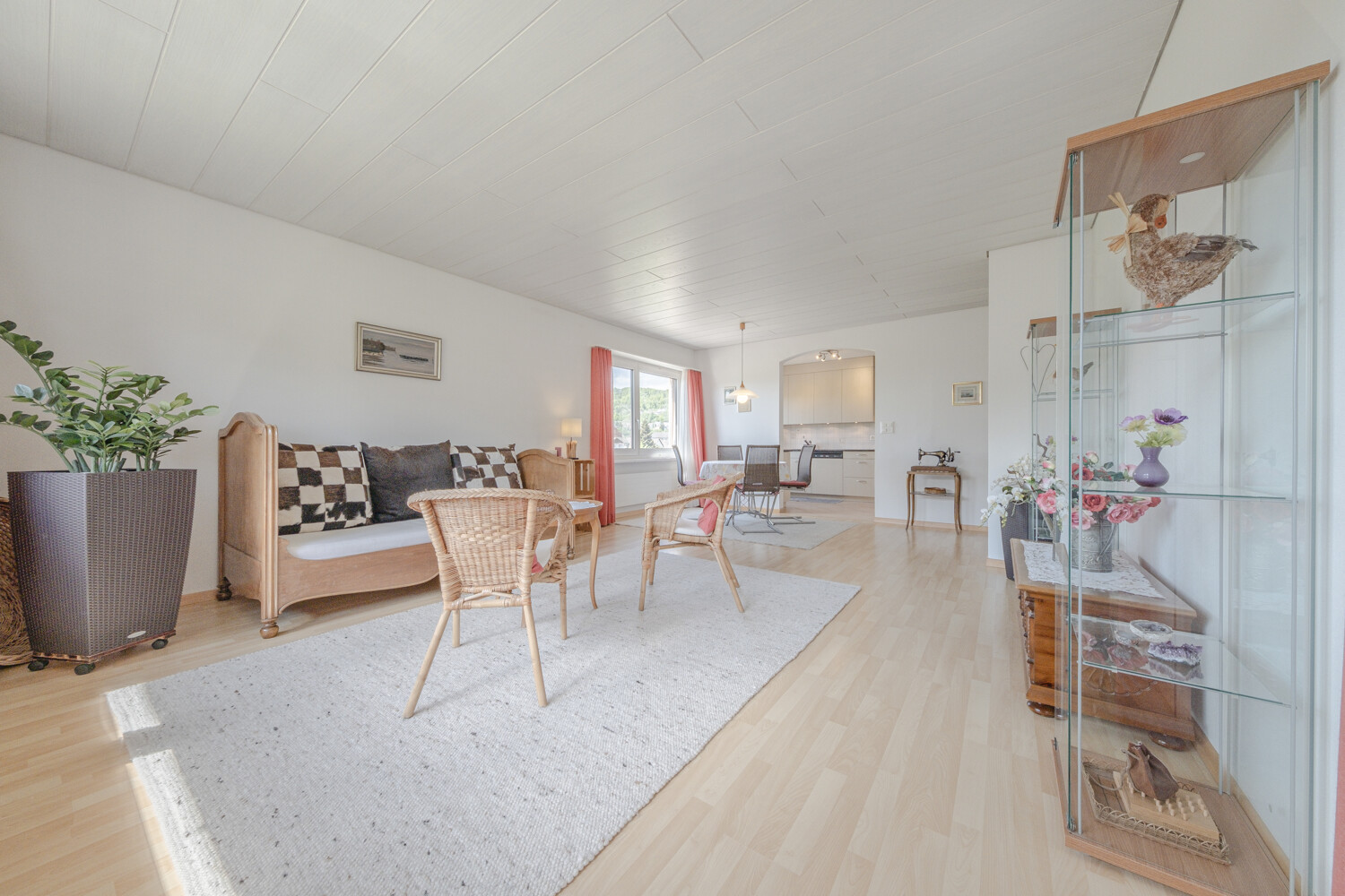 Immobilie in Full-reuenthal - Wohnen mit Weitblick  gepflegtes Zweifamilienhaus im Grünen - Bild 2