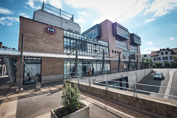 Helle Büro-/Gewerbefläche (300m2) an zentraler Lage in Brugg zu vermieten 1