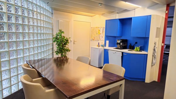 Helle Büro-/Gewerbefläche (300m2) an zentraler Lage in Brugg zu vermieten 8