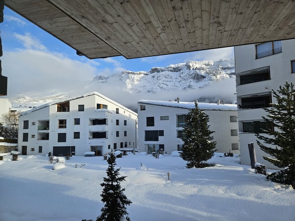 Luxuriöse 3.5-Zimmerwohnung im Hochparterre der exklusiven Resident