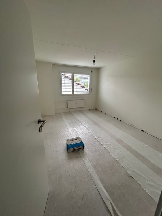 Helle 4.5-Zimmer-Wohnung mit grossem Balkon zu vermieten 5