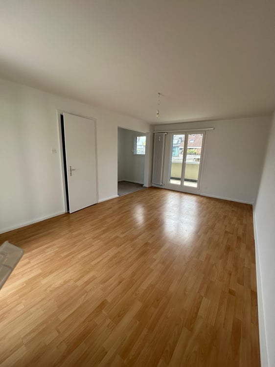 Moderne Attikawohnung mit großzügigen Terrassen in Basel 8