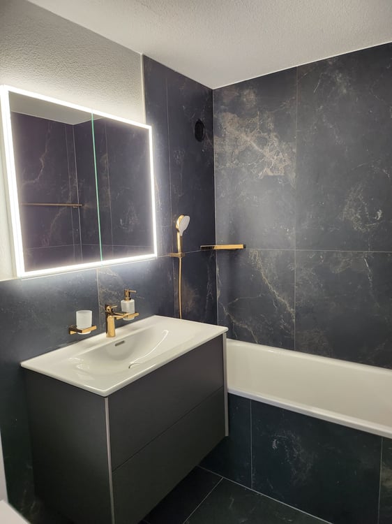 Exklusive 6.5 Zimmer Duplex-Wohnung zu vermieten 2