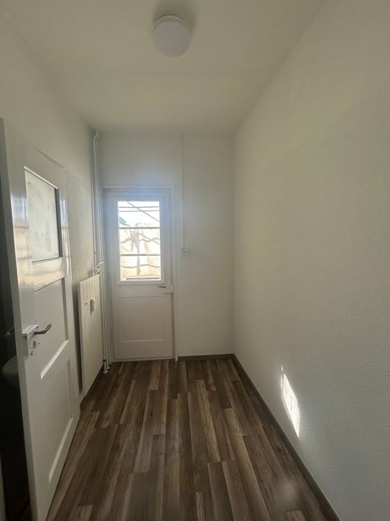 Frisch sanierte 1 Zimmer Wohnung zu vermieten 10