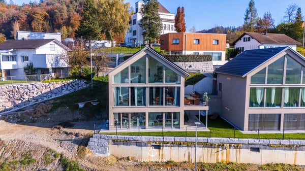 Eleganz und Moderne vereint - Ihr exklusives Zuhause in idyllischer Lage von Moosleerau 1