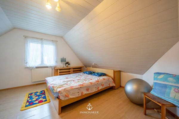 Traumhaftes Einfamilienhaus mit grossem Garten in ruhiger Lage in Hegenheim 8