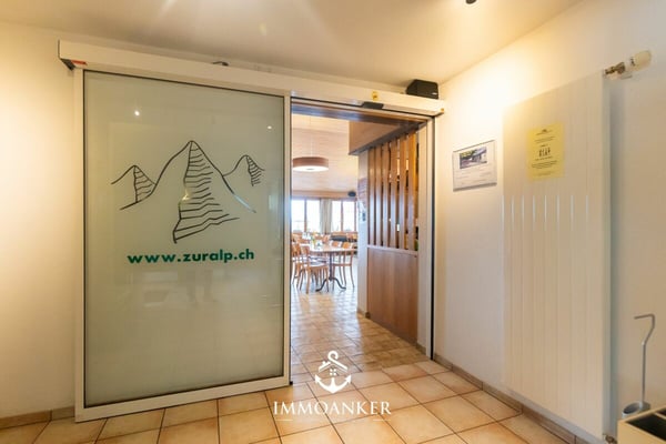 Erfolgreiches Restaurant mit 1.5 Zi. Wohnung und viel Umschwung am Südhang 4