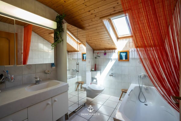 Charmantes Zuhause in Busswil mit vielseitigem Nutzungspotenzial in Seenähe 11