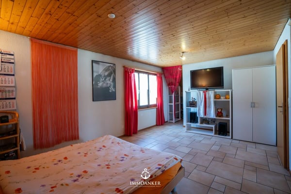 Charmantes Zuhause in Busswil mit vielseitigem Nutzungspotenzial in Seenähe 10