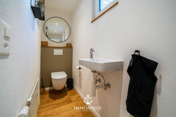 Familienfreundlich. Hell. Zentral 1.5 Zimmer Einfamilienhaus in Oberuzwil 2