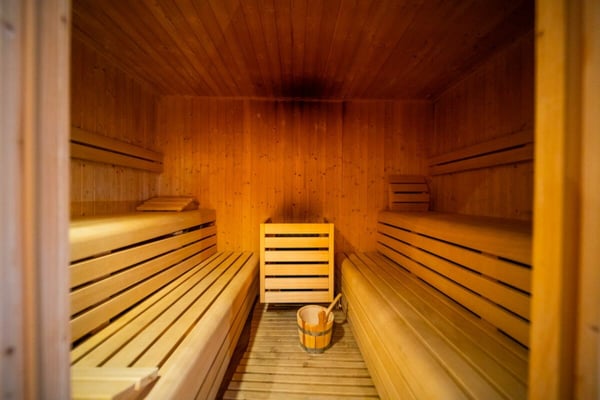 Moderne 2.5-Zimmer-Terrassenwohnung mit 20 m² Terrasse in Laax 10