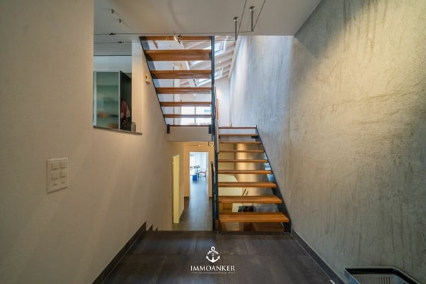 Architektonisches Reihenhaus mit Weite, Licht und Privatsphäre in Gockhausen 8