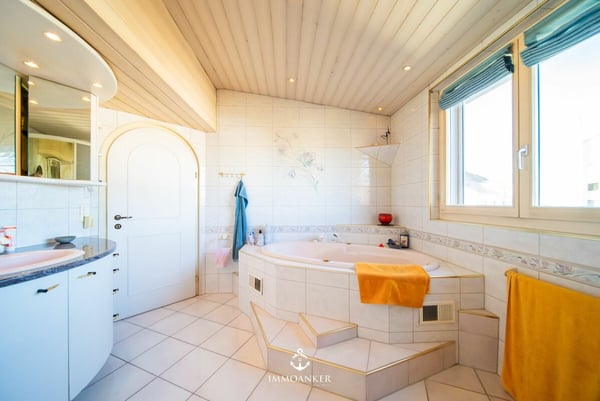 Wohnen, Arbeiten oder Vermieten - 7.5-Zimmer-Haus mit Gewerbeanteil und vielseitigem Potenzial 11