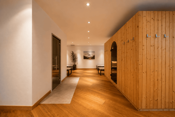 Moderne 2.5-Zimmer-Terrassenwohnung mit 20 m² Terrasse in Laax 10