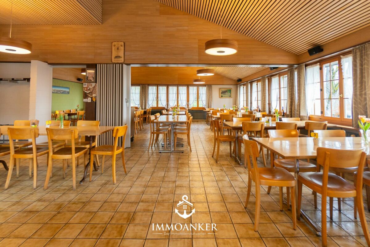 Erfolgreiches Restaurant mit 4.5 Zi. Wohnung und viel Umschwung am Südhang