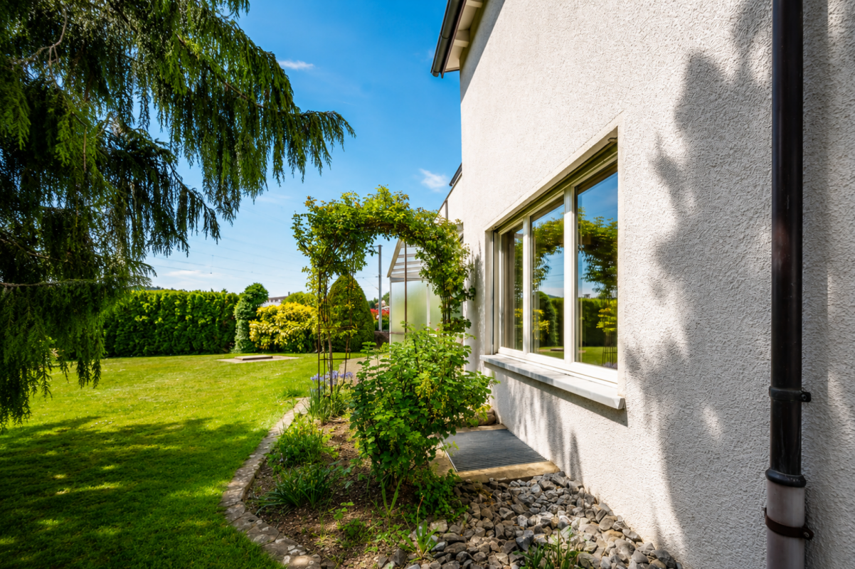 Charmantes 7-Zimmer-Einfamilienhaus mit Garten, Terrasse und Einliegerpotenzial in Uzwil