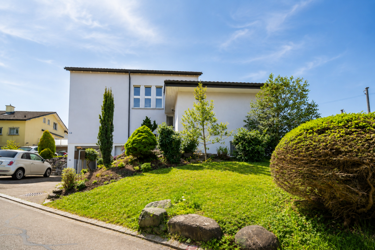 Charmantes 7-Zimmer-Einfamilienhaus mit Garten, Terrasse und Einliegerpotenzial in Uzwil