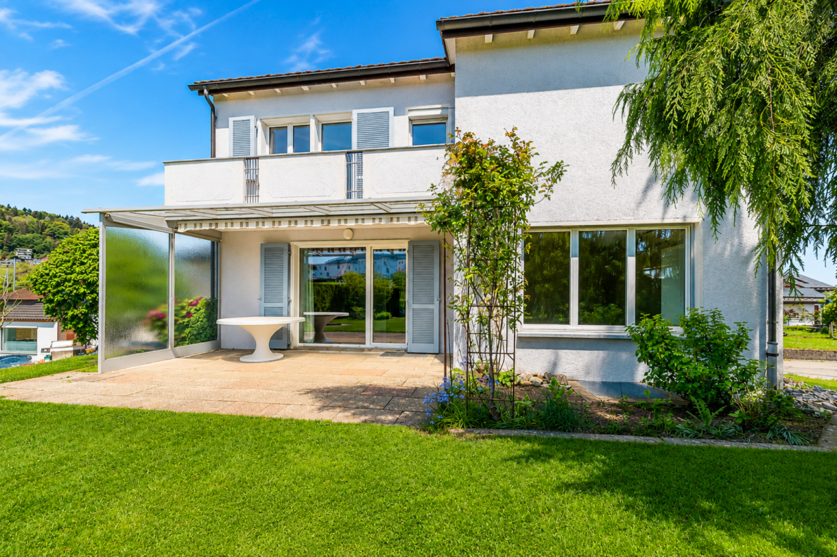 Charmantes 7-Zimmer-Einfamilienhaus mit Garten, Terrasse und Einliegerpotenzial in Uzwil