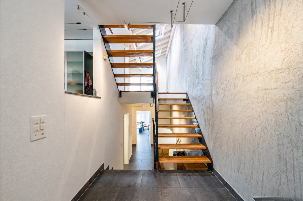 Architektonisches Reihenhaus mit Weite, Licht und Privatsphäre in Gockhausen