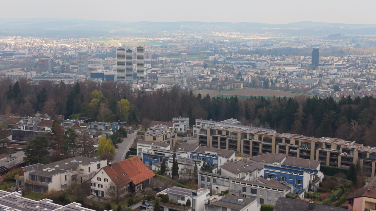 Architektonisches Reihenhaus mit Weite, Licht und Privatsphäre in Gockhausen