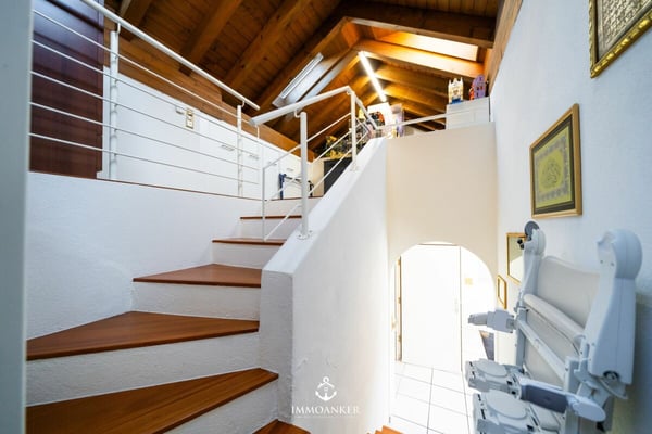 Exklusive 6.5-Zimmer-Dachgeschosswohnung mit Lift direkt in die Wohnung - Seepark Altendorf 7