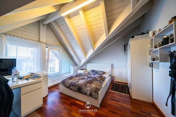 Exklusive 6.5-Zimmer-Dachgeschosswohnung mit Lift direkt in die Wohnung - Seepark Altendorf 9