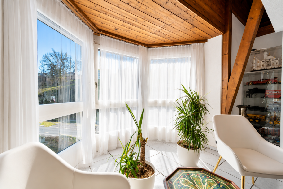Exklusive 6.5-Zimmer-Dachgeschosswohnung mit Lift direkt in die Wohnung - Seepark Altendorf