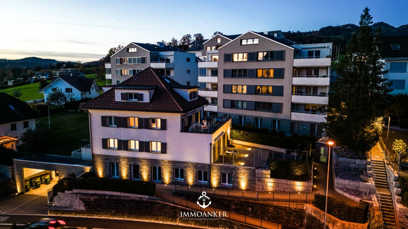 Südhang Traumwohnung mit atemberaubendem Berg- und Terrassen-Panorama