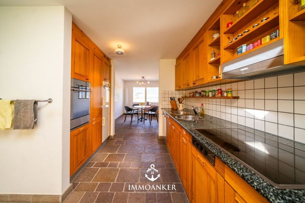 Grosszügiges 6.5-Zimmer-Einfamilienhaus mit viel Land und Entwicklungspotenzial in Dänikon 7