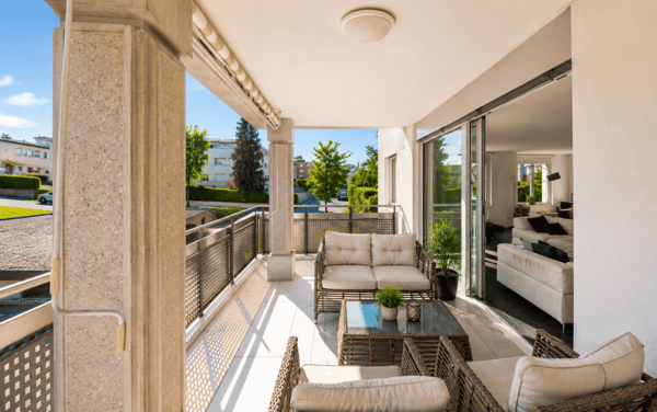 Exklusive 4.5-Zimmer-Wohnung mit beeindruckender Raumhöhe und grosser Terrasse in Rümlang 8