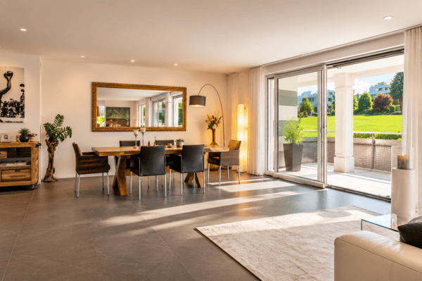 Exklusive 4.5-Zimmer-Wohnung mit beeindruckender Raumhöhe und grosser Terrasse in Rümlang 3