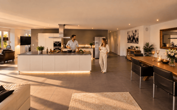 Exklusive 3.5-Zimmer-Wohnung mit beeindruckender Raumhöhe und grosser Terrasse in Rümlang 2