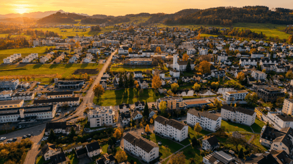 Familienfreundlich. Hell. Zentral 5.5 Zimmer Einfamilienhaus in Oberuzwil 2
