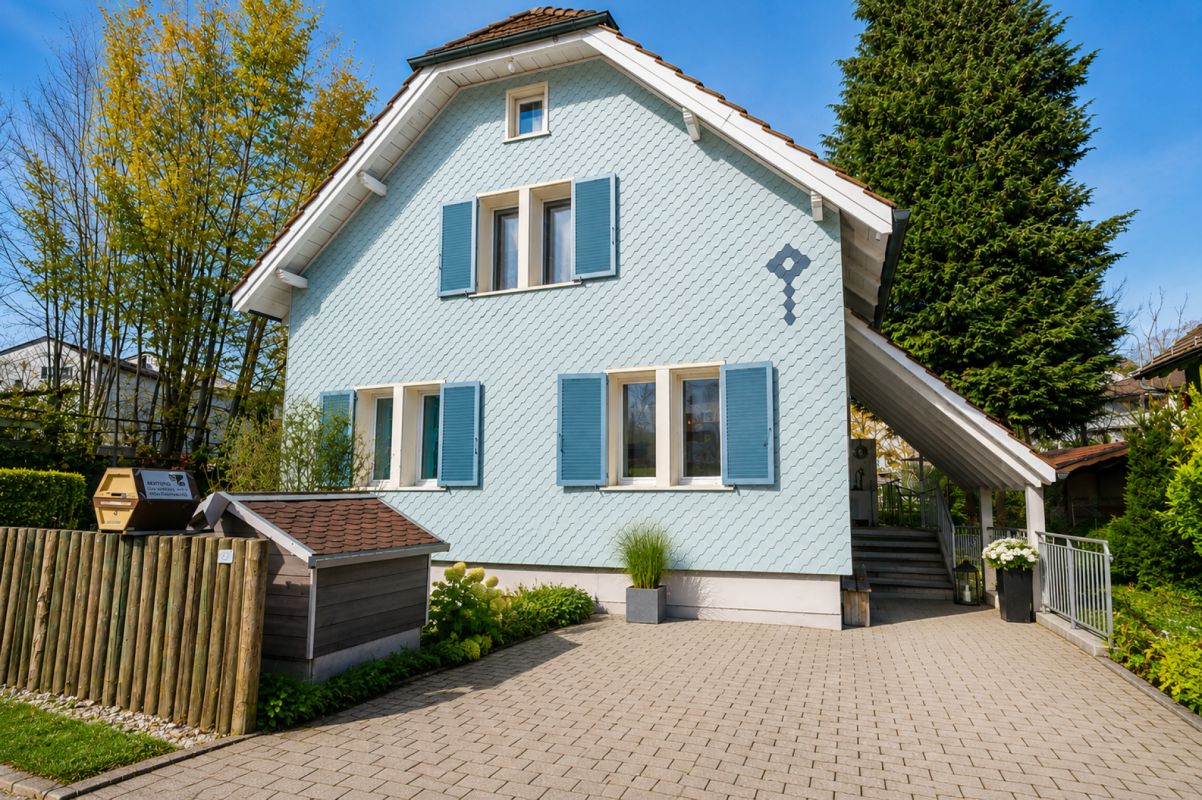 Familienfreundlich. Hell. Zentral 5.5 Zimmer Einfamilienhaus in Oberuzwil