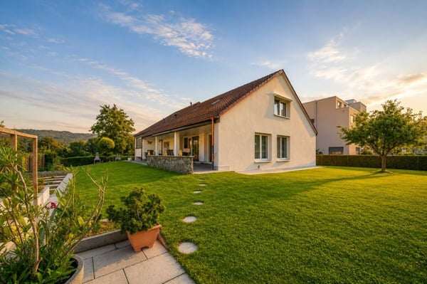 Luxuriöses Wohnen direkt am Rhein - exklusives 6.5-Zimmer-Einfamilienhaus mit traumhafter Aussicht 4