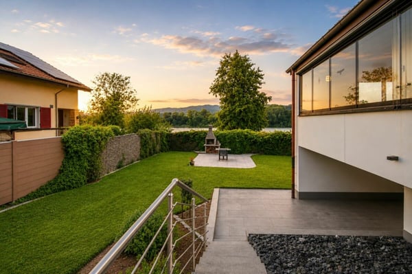 Luxuriöses Wohnen direkt am Rhein - exklusives 6.5-Zimmer-Einfamilienhaus mit traumhafter Aussicht 24