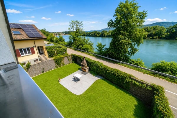 Luxuriöses Wohnen direkt am Rhein - exklusives 6.5-Zimmer-Einfamilienhaus mit traumhafter Aussicht 21