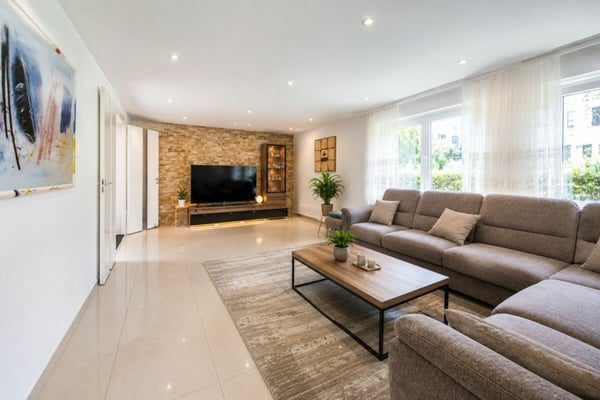 Luxuriöses Wohnen direkt am Rhein - exklusives 6.5-Zimmer-Einfamilienhaus mit traumhafter Aussicht 5