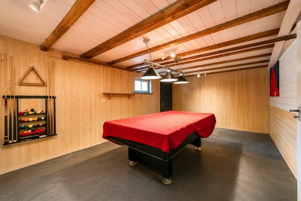 Ein Zuhause am Rhein mit Naturpool und Ausbaupotenzial - exklusives 8.5-Zimmer-Einfamilienhaus 13