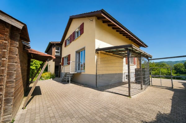 Ein Zuhause am Rhein mit Naturpool und Ausbaupotenzial - exklusives 8.5-Zimmer-Einfamilienhaus 21