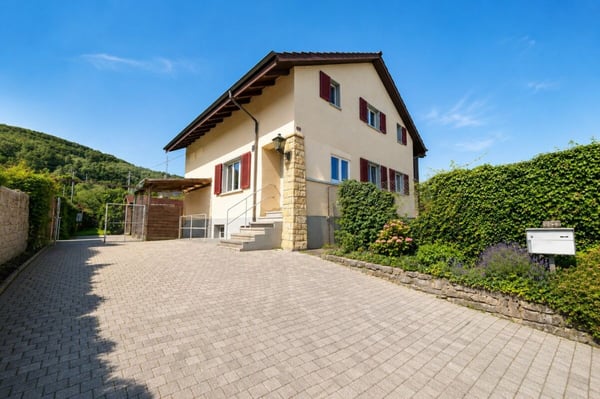 Ein Zuhause am Rhein mit Naturpool und Ausbaupotenzial - exklusives 8.5-Zimmer-Einfamilienhaus 15