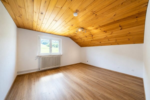 Ein Zuhause am Rhein mit Naturpool und Ausbaupotenzial - exklusives 8.5-Zimmer-Einfamilienhaus 3