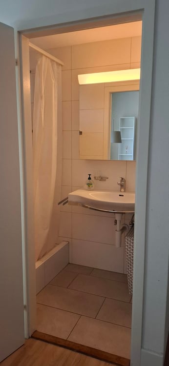 Charmante, möblierte 2-Zimmer-Wohnung mit Balkon 6